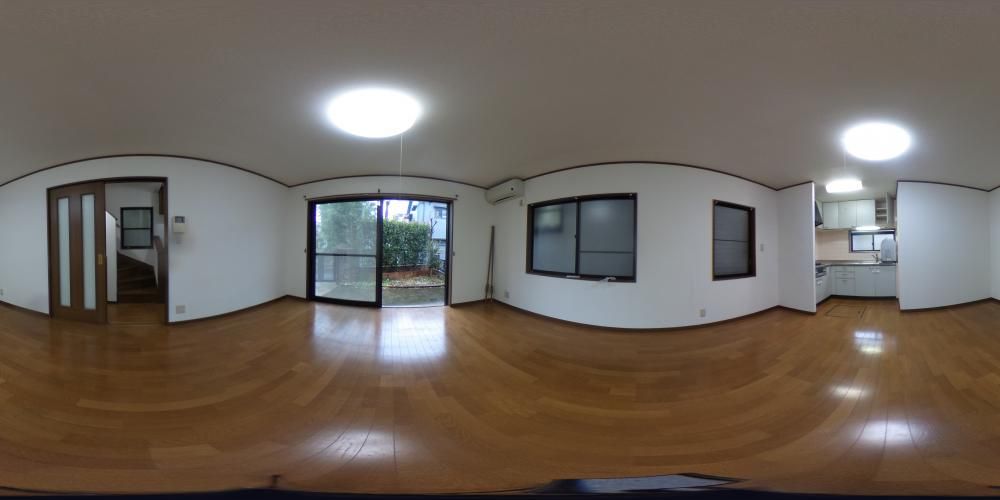 ���r���O