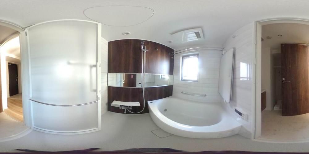 �o�X���[��