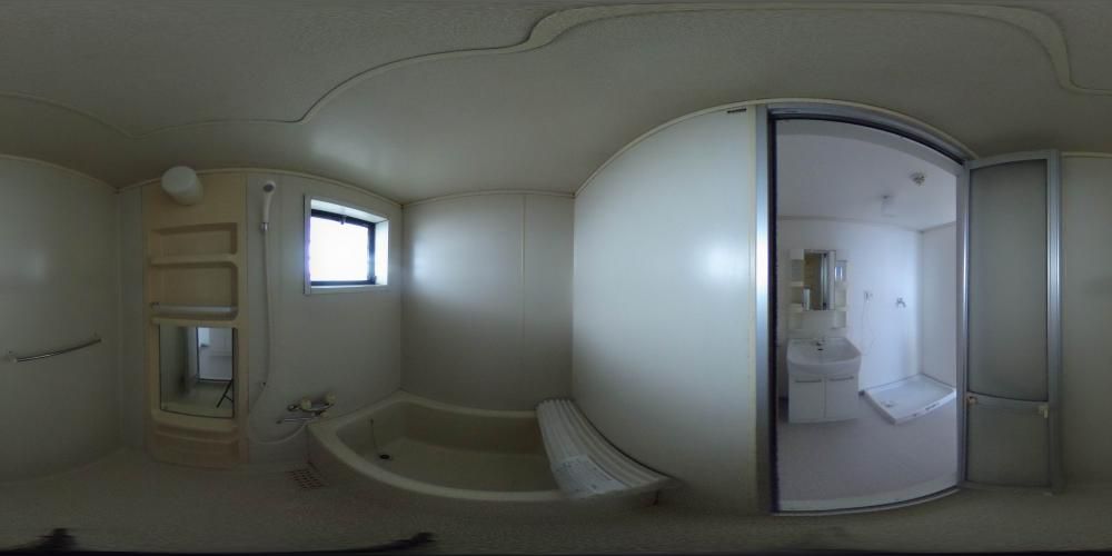 �o�X���[��