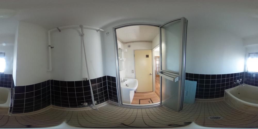 �o�X���[��